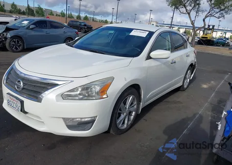 2015 Nissan Altima 2.5 S из США, поврежденный, VIN 1N4AL3AP9FC448856